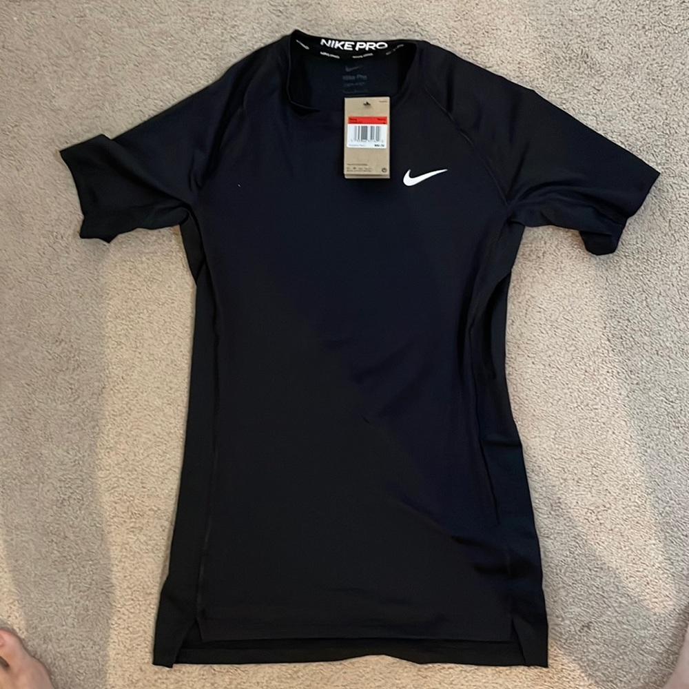 Black Nike pro dry fit